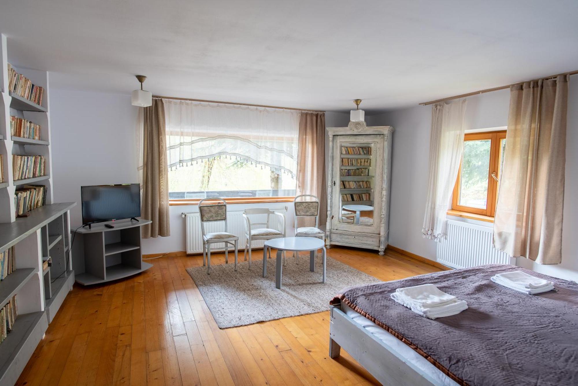 Pensiunea Casa Bunicilor Mînăstirea Humorului Camera foto