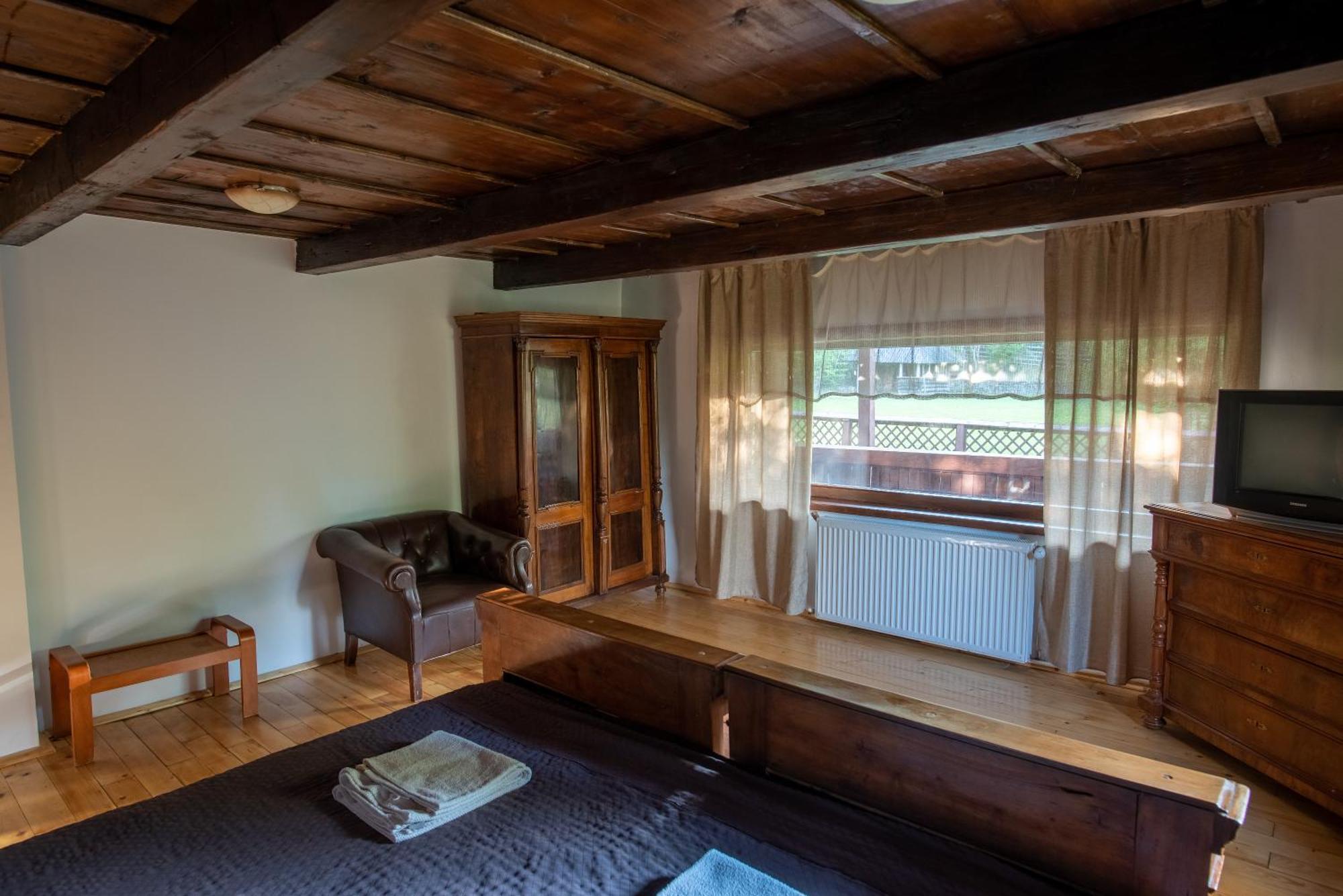 Pensiunea Casa Bunicilor Mînăstirea Humorului Camera foto
